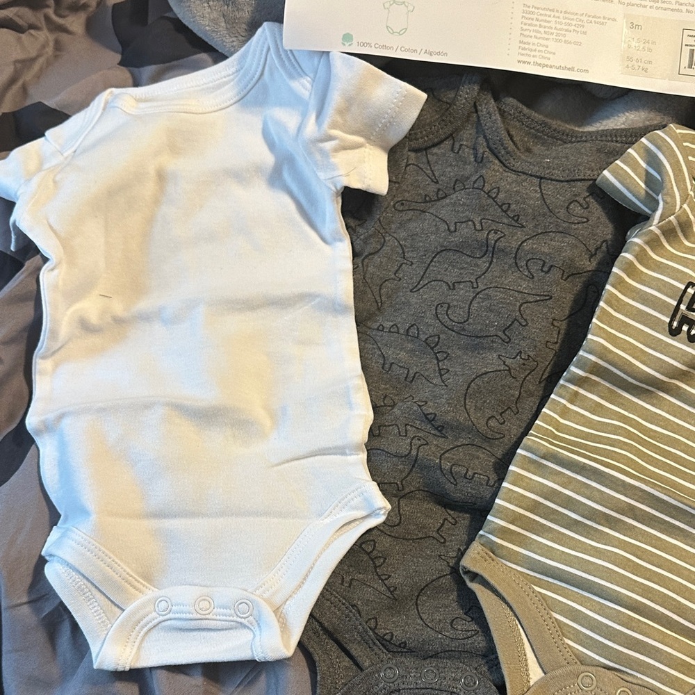 Baby Onesie Lot - Neutral Dino, Camo & Striped Styles, 5 BNWT - Picture 6 of 6